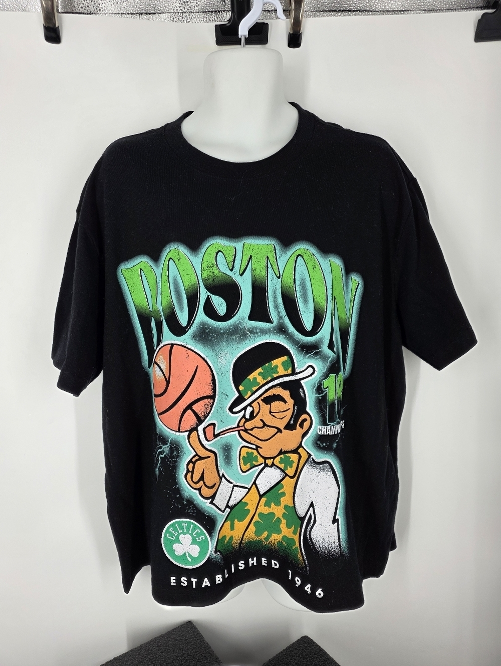 NBA Boston Celtics 18x Champions Shirt XLarge Black Lucky Leprechaun NWT